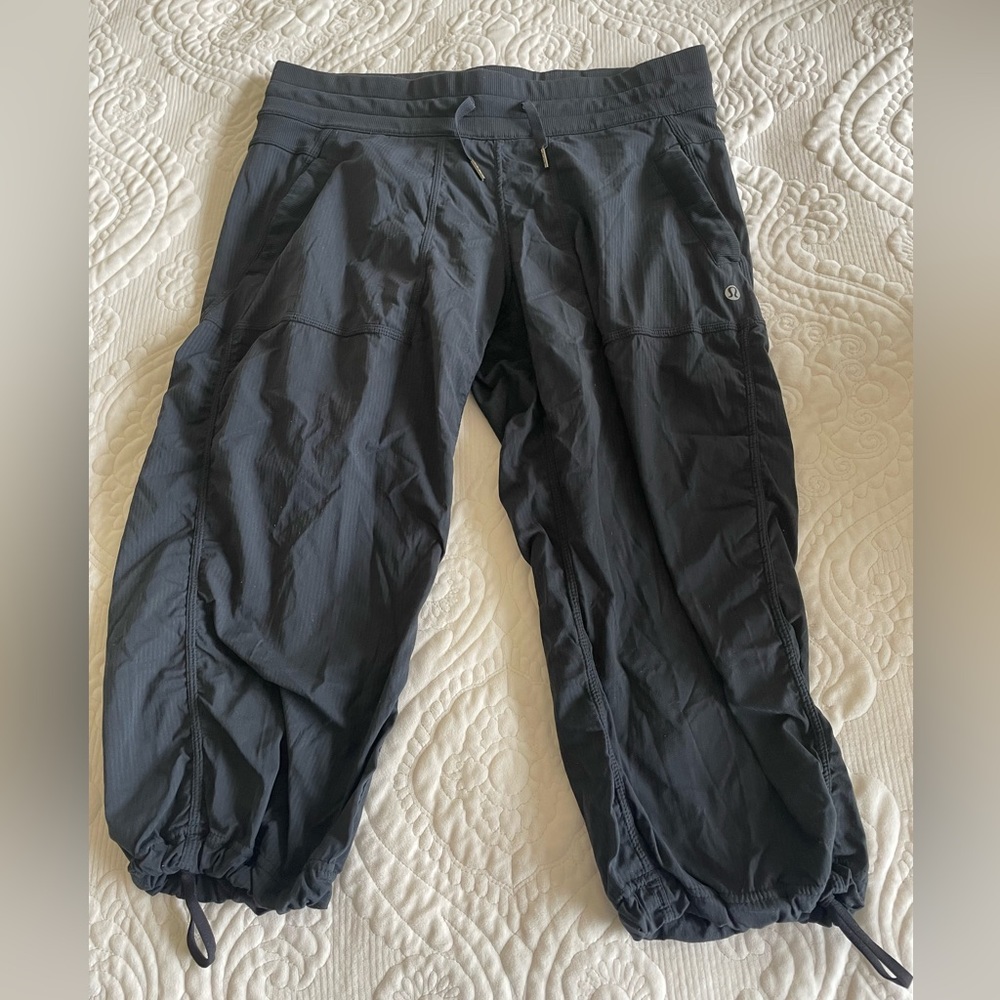 Lululemon Capri Dance studio pants Size 8